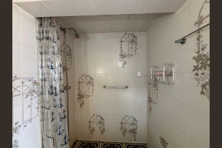 Apartamento para alugar com 153m², 2 quartos e sem vagaBanheiro social