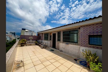 Apartamento para alugar com 153m², 2 quartos e sem vagaCobertura