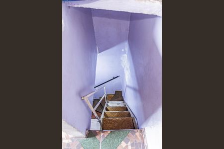 Casa à venda com 130m², 2 quartos e sem vagaEscada