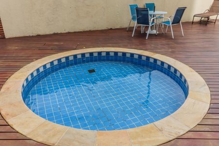 Apartamento à venda com 55m², 2 quartos e 1 vaga Apartamento à venda com 55m², 2 quartos e 1 vagaÁrea comum - Piscina