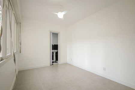 quarto  de kitnet/studio à venda com 1 quarto, 31m² em Vila Ipiranga, Porto Alegre