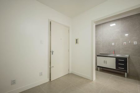 Sala de kitnet/studio à venda com 1 quarto, 31m² em Vila Ipiranga, Porto Alegre