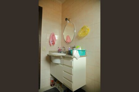 Casa à venda com 229m², 3 quartos e 4 vagasBanheiro Social 