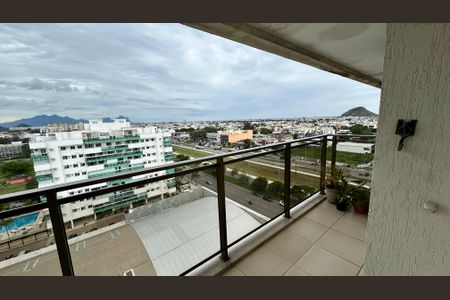 Apartamento à venda com 65m², 2 quartos e 2 vagasVaranda