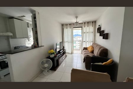 Apartamento à venda com 65m², 2 quartos e 2 vagasSala