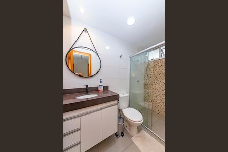 Apartamento à venda com 80m², 2 quartos e 2 vagas Apartamento à venda com 80m², 2 quartos e 2 vagasBanheiro Social