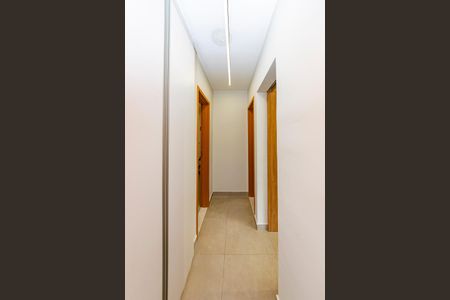 Apartamento à venda com 80m², 2 quartos e 2 vagas Apartamento à venda com 80m², 2 quartos e 2 vagasCorredor