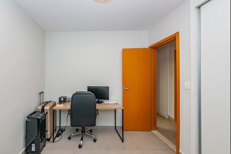 Apartamento à venda com 80m², 2 quartos e 2 vagas Apartamento à venda com 80m², 2 quartos e 2 vagasQuarto 2