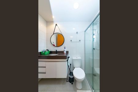 Apartamento à venda com 80m², 2 quartos e 2 vagas Apartamento à venda com 80m², 2 quartos e 2 vagasBanheiro da Suíte