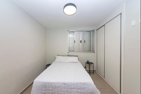 Apartamento à venda com 80m², 2 quartos e 2 vagas Apartamento à venda com 80m², 2 quartos e 2 vagasSuíte