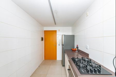 Apartamento à venda com 80m², 2 quartos e 2 vagas Apartamento à venda com 80m², 2 quartos e 2 vagasCozinha