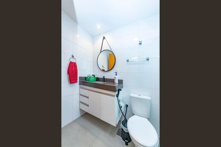 Apartamento à venda com 80m², 2 quartos e 2 vagas Apartamento à venda com 80m², 2 quartos e 2 vagasBanheiro da Suíte