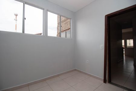 Quarto 1 de apartamento para alugar com 2 quartos, 60m² em Colônia Agrícola Samambaia, Brasília
