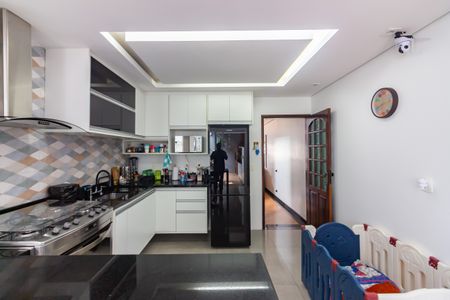 Casa à venda com 174m², 3 quartos e 3 vagasCozinha 