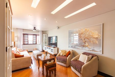 Casa à venda com 174m², 3 quartos e 3 vagasSala 