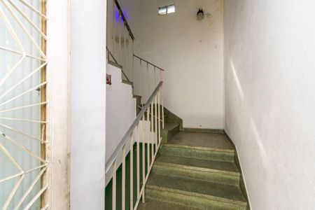 Casa para alugar com 258m², 4 quartos e 2 vagasHall da entrada - Escada de acesso