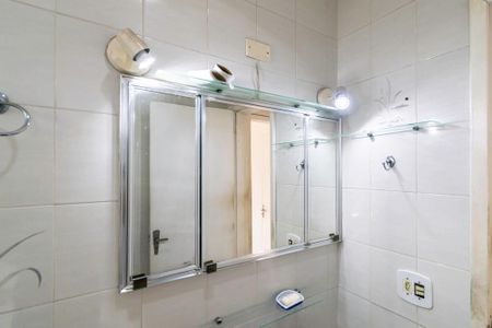 Casa para alugar com 258m², 4 quartos e 2 vagasBanheiro 2