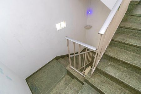 Casa para alugar com 258m², 4 quartos e 2 vagasHall da entrada - Escada de acesso