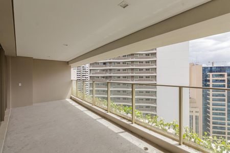 Sacada de apartamento à venda com 3 quartos, 150m² em Indianópolis, São Paulo