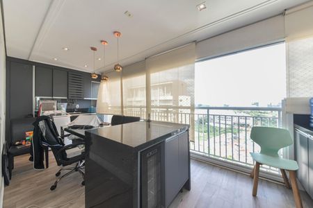 Apartamento à venda com 71m², 3 quartos e 2 vagasVaranda - Lavanderia