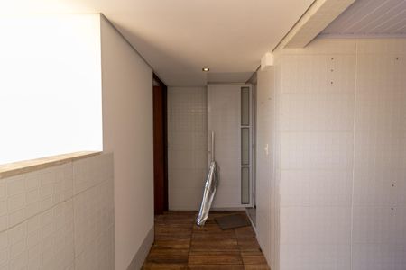 Apartamento para alugar com 104m², 3 quartos e 1 vaga Apartamento para alugar com 104m², 3 quartos e 1 vagaHall de distribuição