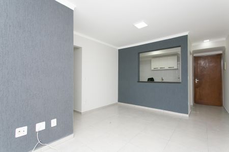 Sala de apartamento para alugar com 3 quartos, 74m² em Vila Carmosina, São Paulo