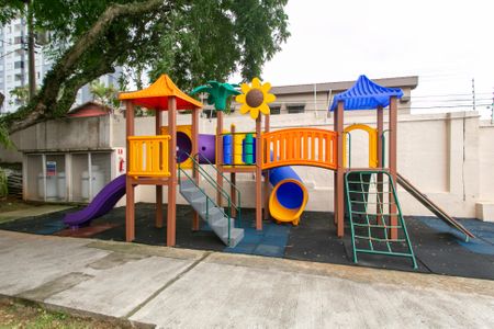 Apartamento para alugar com 74m², 3 quartos e 1 vaga Apartamento para alugar com 74m², 3 quartos e 1 vagaÁrea comum - Playground