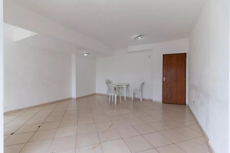 Apartamento para alugar com 74m², 3 quartos e 1 vaga Apartamento para alugar com 74m², 3 quartos e 1 vagaÁrea comum - Salão de Festas