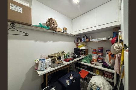 Apartamento para alugar com 138m², 5 quartos e 2 vagas Apartamento para alugar com 138m², 5 quartos e 2 vagasÁrea de serviço - quarto