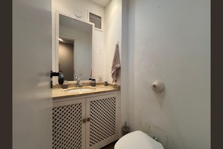 Apartamento para alugar com 138m², 5 quartos e 2 vagas Apartamento para alugar com 138m², 5 quartos e 2 vagasLavabo