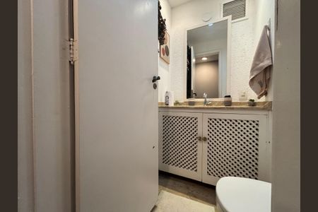 Apartamento para alugar com 138m², 5 quartos e 2 vagas Apartamento para alugar com 138m², 5 quartos e 2 vagasLavabo