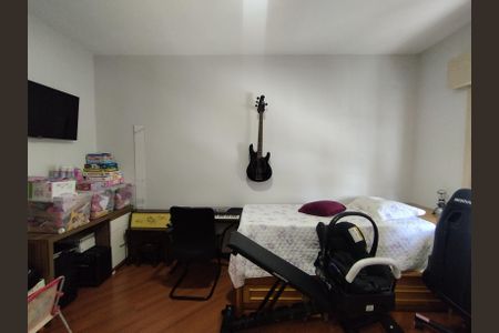 Casa à venda com 246m², 4 quartos e 3 vagas Casa à venda com 246m², 4 quartos e 3 vagasSuíte 2