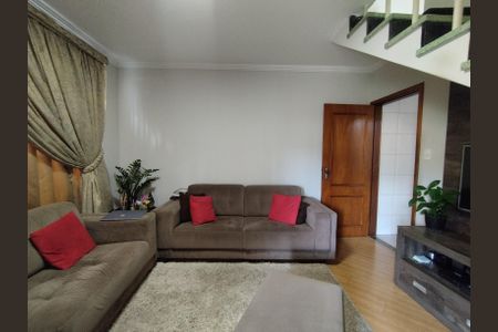 Casa à venda com 246m², 4 quartos e 3 vagas Casa à venda com 246m², 4 quartos e 3 vagasSala