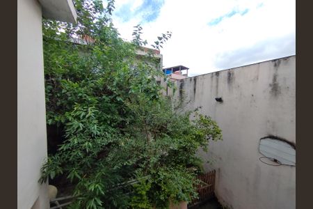 Casa à venda com 246m², 4 quartos e 3 vagas Casa à venda com 246m², 4 quartos e 3 vagasQuintal