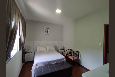 Casa à venda com 246m², 4 quartos e 3 vagas Casa à venda com 246m², 4 quartos e 3 vagasSuíte 1