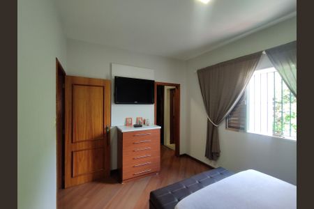 Casa à venda com 246m², 4 quartos e 3 vagas Casa à venda com 246m², 4 quartos e 3 vagasSuíte 1