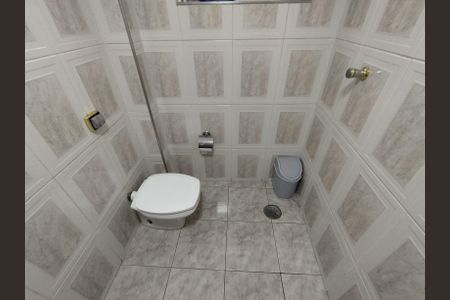 Casa à venda com 246m², 4 quartos e 3 vagas Casa à venda com 246m², 4 quartos e 3 vagasLavabo