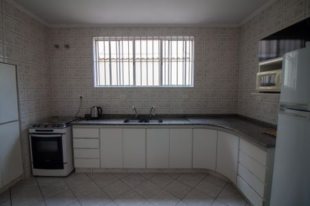 Casa à venda com 254m², 5 quartos e 3 vagasCozinha