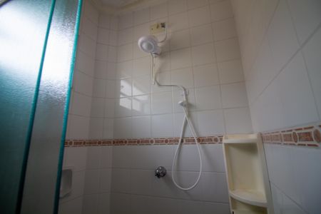 Casa à venda com 254m², 5 quartos e 3 vagasBanheiro 2