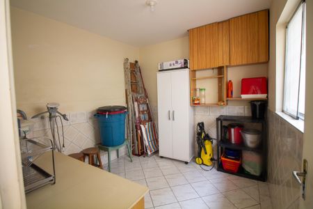 Casa à venda com 254m², 5 quartos e 3 vagasDispensa