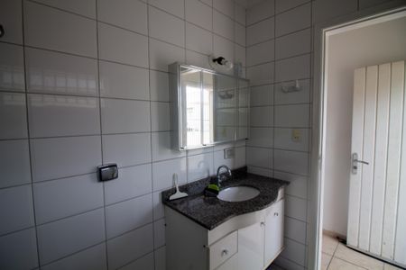 Casa à venda com 254m², 5 quartos e 3 vagasBanheiro da Suíte