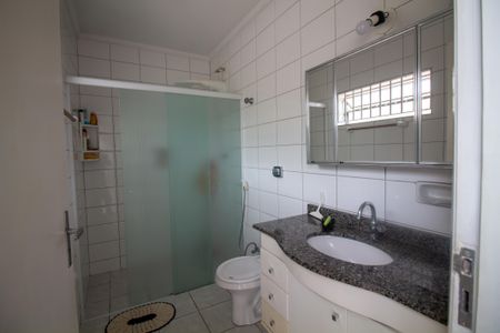 Casa à venda com 254m², 5 quartos e 3 vagasBanheiro da Suíte