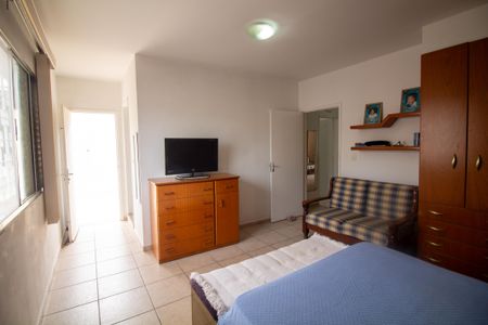 Casa à venda com 254m², 5 quartos e 3 vagasQuarto 3 - Suíte