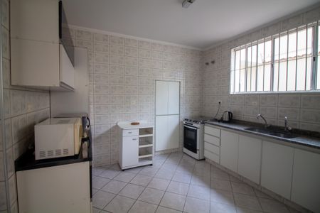 Casa à venda com 254m², 5 quartos e 3 vagasCozinha