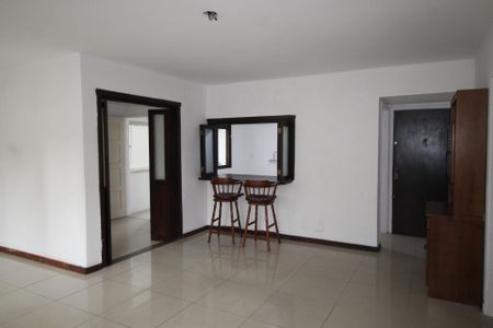 Sala de apartamento à venda com 3 quartos, 110m² em Rio Branco, Porto Alegre