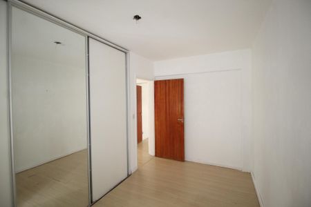 Apartamento à venda com 110m², 3 quartos e 3 vagasQuarto 2