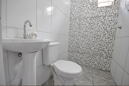 Casa à venda com 120m², 2 quartos e 3 vagasBanheiro - Edícula