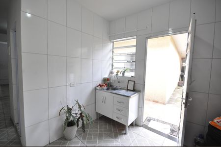 Casa à venda com 120m², 2 quartos e 3 vagasEdícula- Cozinha