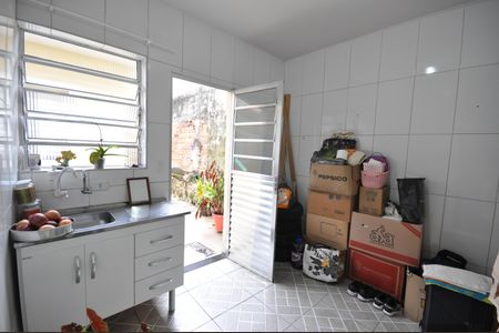 Casa à venda com 120m², 2 quartos e 3 vagasEdícula- Cozinha