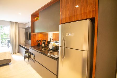 Cozinha de kitnet/studio à venda com 1 quarto, 26m² em Campo Belo, São Paulo